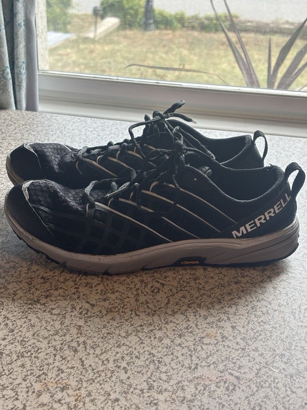Merrell Bare Access Athletic Women's Shoes Black And Silver Vibram Sole 8.5